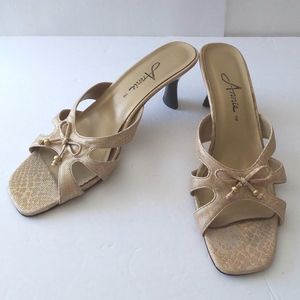 Annie Gold and Tan Open Toe Slides with Bows